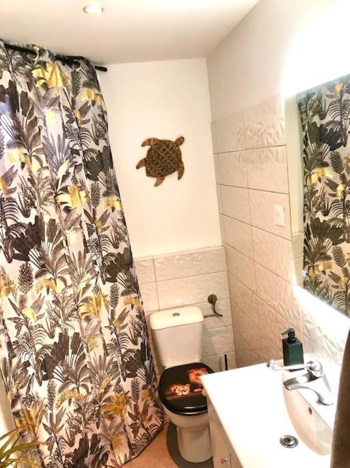 La Lover'S Jungle Pont-Sur-Yonne Esterno foto