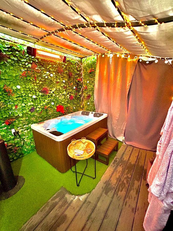 La Lover'S Jungle Pont-Sur-Yonne Esterno foto
